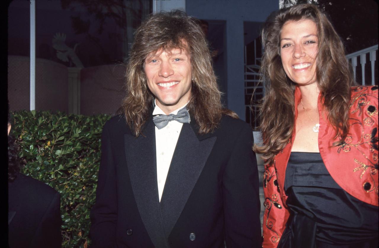 Is jon bon jovi married now?